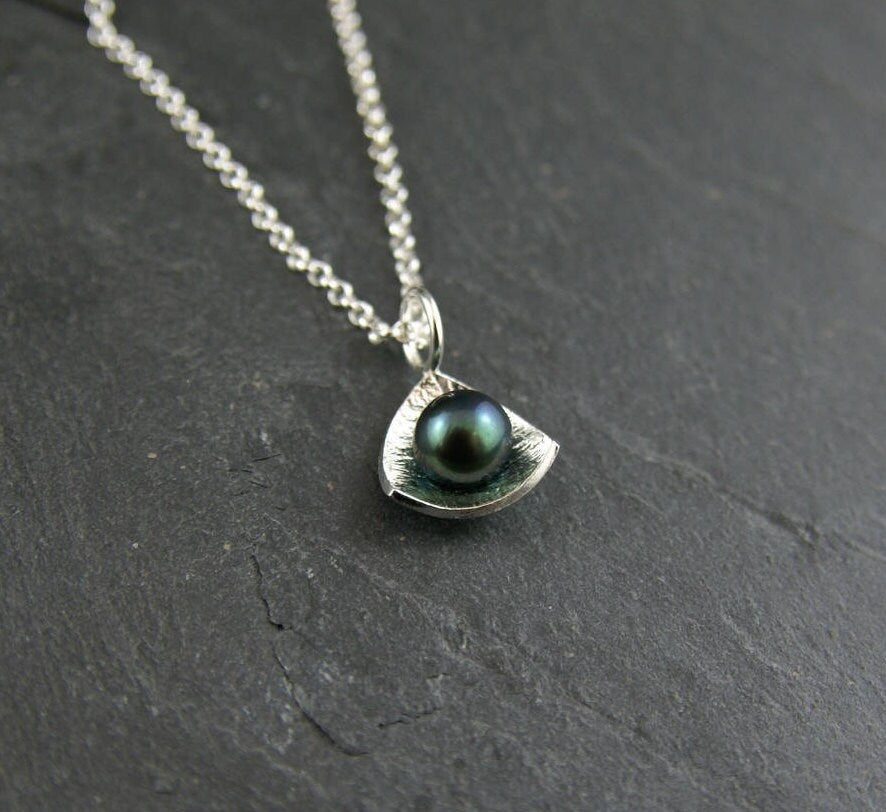 Small triangle pendant in sterling silver and freshwater pearl