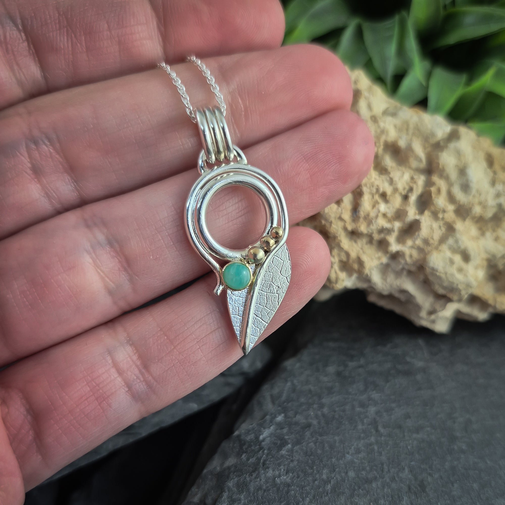Chaîne Vintage En Argent Avec Pendentif En Argent En Forme De Feuille Fabriqu%c3%a9 En 1971 Chaîne Vintage En Argent Avec Pendentif En Argent En Forme De Feuille Fabriqu%c3%a9 En 1971
