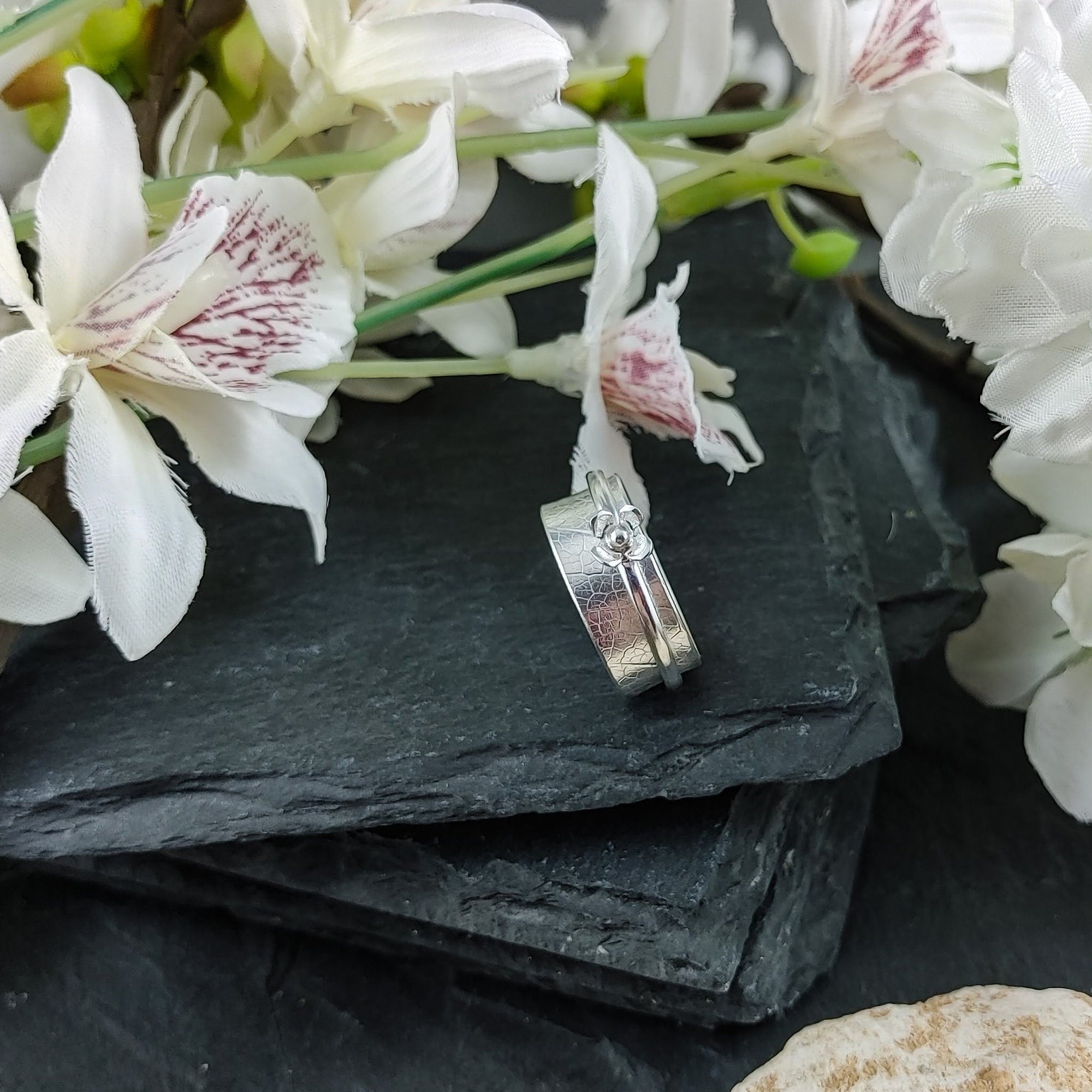 Bague de méditation fleur de lilas en argent sterling