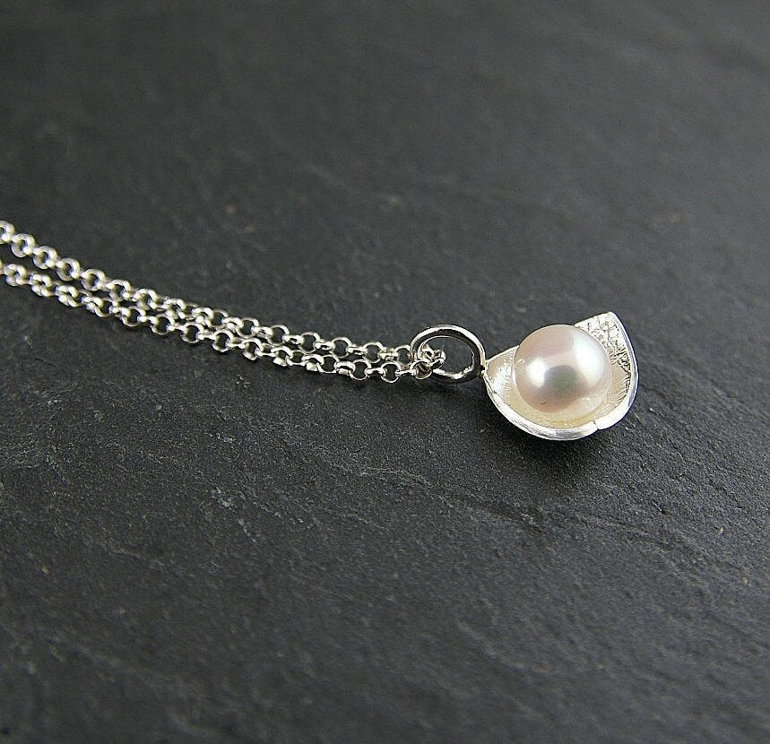 Small triangle pendant in sterling silver and freshwater pearl