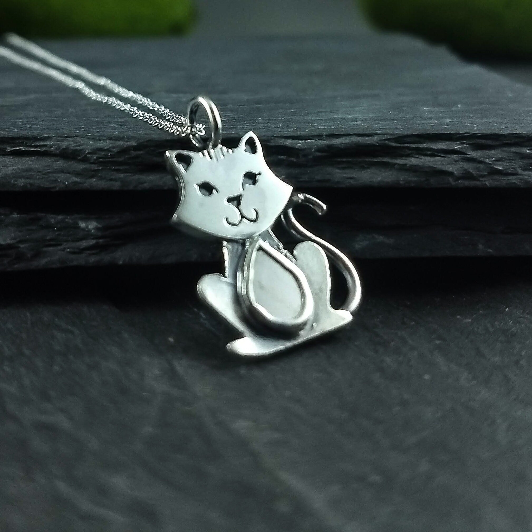 Sterling silver cat pendant